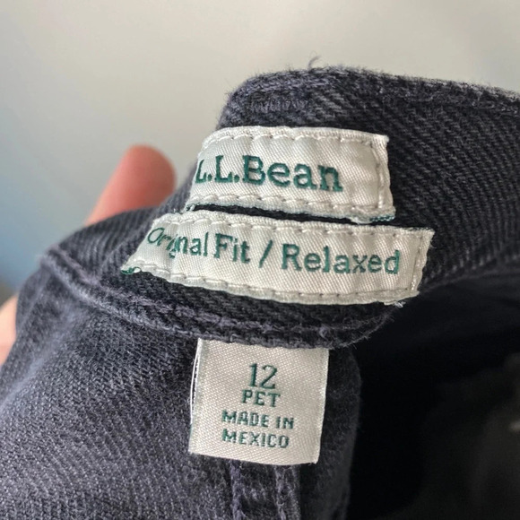 L.L Bean Regular Fit/Relaxed Jeans Dark Wash // Petite - Picture 3 of 7